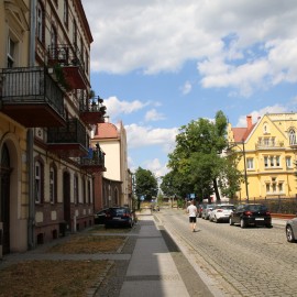 powiększ zdjęcie: Kolejne kamienice przy ul. Pobożnego odzyskują dawny blask