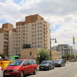 powiększ zdjęcie: Kolejne kamienice przy ul. Pobożnego odzyskują dawny blask