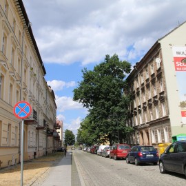 powiększ zdjęcie: Kolejne kamienice przy ul. Pobożnego odzyskują dawny blask