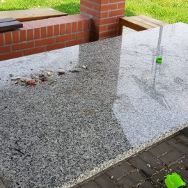 powiększ zdjęcie: Obrazek z miasta. Tak się bawią … no właśnie kto