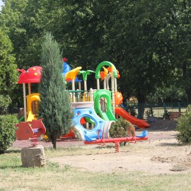 powiększ zdjęcie: LBO 2019. Rozbudowa i modernizacja placu zabaw w Przedszkolu nr 1 na ukończeniu