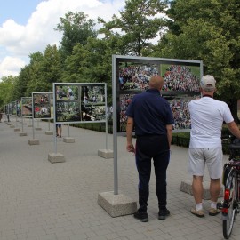 powiększ zdjęcie: W 10 rocznicę pamiętnego huraganu spotkaliśmy się w parku