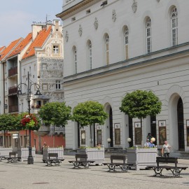 powiększ zdjęcie: Na ul. Złotoryjskiej zaświecą energooszczędne latarnie