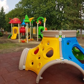 powiększ zdjęcie: LBO 2019. Najmłodsi legniczanie mają już piękny plac przy al. Rzeczypospolitej