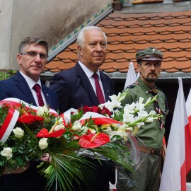 powiększ zdjęcie: Legnica uczciła 75 rocznicę Powstania Warszawskiego