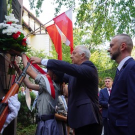 powiększ zdjęcie: Legnica uczciła 75 rocznicę Powstania Warszawskiego