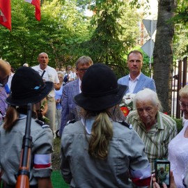 powiększ zdjęcie: Legnica uczciła 75 rocznicę Powstania Warszawskiego