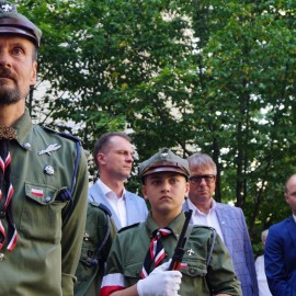 powiększ zdjęcie: Legnica uczciła 75 rocznicę Powstania Warszawskiego