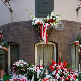 powiększ zdjęcie: Legnica uczciła 75 rocznicę Powstania Warszawskiego