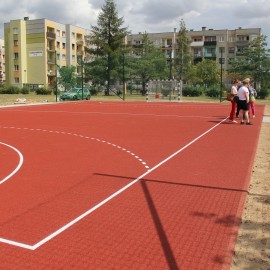 powiększ zdjęcie: LBO 2019. Na Piekarach B powstało super boisko sportowe