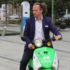 powiększ zdjęcie: Elektryczne skutery w Legnicy? Może pojedziemy nimi już jesienią