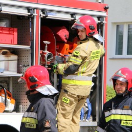 powiększ zdjęcie: Strażacy z Wuppertalu podziwiali umiejętności naszych ratowników
