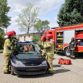 powiększ zdjęcie: Strażacy z Wuppertalu podziwiali umiejętności naszych ratowników