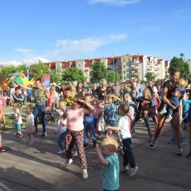 Spotkajmy się w piątek o piątej na Piekarach. Będzie wesoło, sportowo i pysznie