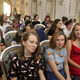 powiększ zdjęcie: Legnicka Akademia Filmowa. Grand Prix dla Poszukiwanego