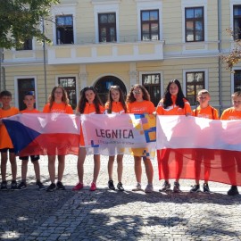 powiększ zdjęcie: Legniccy pływacy trenowali i poznawali Blansk nasze partnerskie miasto