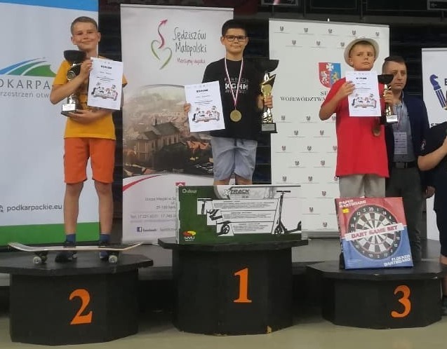 Legniccy młodzi szachiści znowu triumfują. Gratulujemy