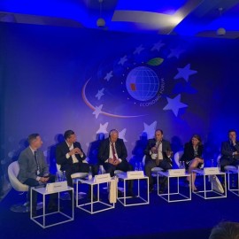 powiększ zdjęcie: Prezydent Legnicy gościem forum w Krynicy