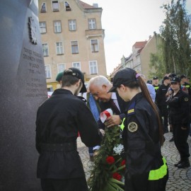 powiększ zdjęcie: Uczciliśmy ofiary Sybiru. Pilęgnujemy o nich pamięć