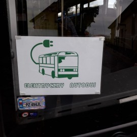powiększ zdjęcie: Legnica testuje elektryczny autobus. Sprawdź, jak się nim jeździ
