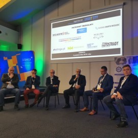powiększ zdjęcie: Nie ma Smart City bez inteligentnego transportu. Konferencja w Legnicy