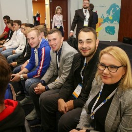 powiększ zdjęcie: Legnickie Dni Smart City. Debata o zarządzaniu ruchem miejskim