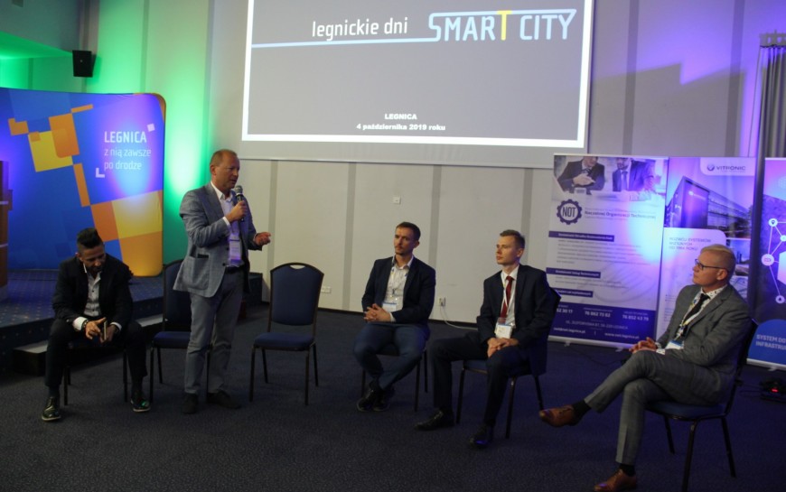 Legnickie Dni Smart City. Debata o zarządzaniu ruchem miejskim
