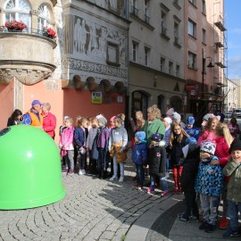 powiększ zdjęcie: Zrywania z plastikiem ciąg dalszy. Zamiast foliówek woreczki z firanek