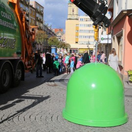 powiększ zdjęcie: Zrywania z plastikiem ciąg dalszy. Zamiast foliówek woreczki z firanek