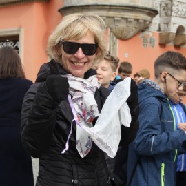 powiększ zdjęcie: Zrywania z plastikiem ciąg dalszy. Zamiast foliówek woreczki z firanek
