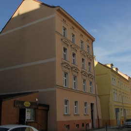 powiększ zdjęcie: Kolejne kamienice na ul. Pobożnego odzyskują dawny blask