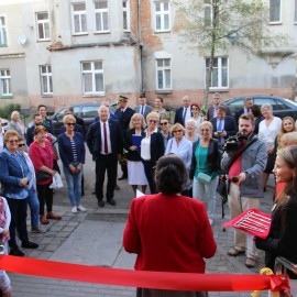 powiększ zdjęcie: Centrum Integracji Społecznej na Kartuzach oficjalnie otwarte