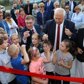 powiększ zdjęcie: Centrum Integracji Społecznej na Kartuzach oficjalnie otwarte