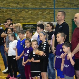 powiększ zdjęcie: W Zdrowej Legnicy trenują całe rodziny. Czekamy na Ciebie