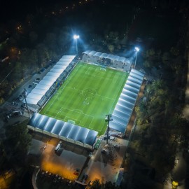 Więcej światła na stadionie miejskim. Już na meczu ze Stomilem Olsztyn