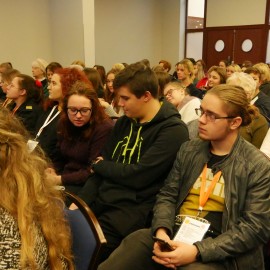 powiększ zdjęcie: Legnicki wolontariat uzależniony od pomagania