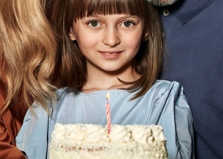 Rodzice zastępczy potrzebni od zaraz. Ruszyła kampania społeczna „Mie(dź) rodzinę”