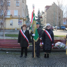 powiększ zdjęcie: W rocznicę pierwszej deportacji uczciliśmy ofiary Sybiru