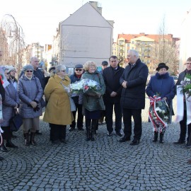 powiększ zdjęcie: W rocznicę pierwszej deportacji uczciliśmy ofiary Sybiru