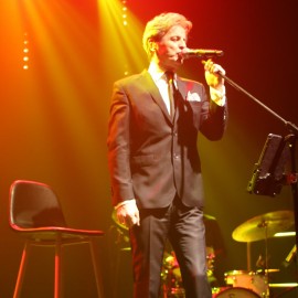 powiększ zdjęcie: Wspaniały koncert dla legniczanek, wielka wymianka i pokaz mody