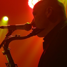 powiększ zdjęcie: Wspaniały koncert dla legniczanek, wielka wymianka i pokaz mody