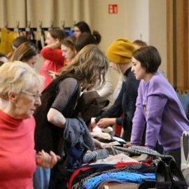 powiększ zdjęcie: Wspaniały koncert dla legniczanek, wielka wymianka i pokaz mody