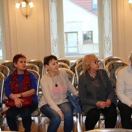 powiększ zdjęcie: Wspaniały koncert dla legniczanek, wielka wymianka i pokaz mody