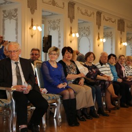 powiększ zdjęcie: Wspaniały koncert dla legniczanek, wielka wymianka i pokaz mody