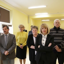 powiększ zdjęcie: Nagrody za najpiękniejszą iluminację świąteczną trafiły już do potrzebujących