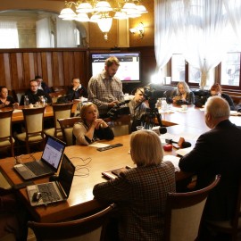 powiększ zdjęcie: Rząd zawiesił w całym kraju funkcjonowanie szkół, przedszkoli, żłobków