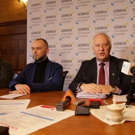 powiększ zdjęcie: Rząd zawiesił w całym kraju funkcjonowanie szkół, przedszkoli, żłobków