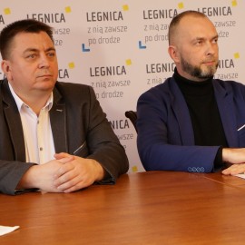 powiększ zdjęcie: Rząd zawiesił w całym kraju funkcjonowanie szkół, przedszkoli, żłobków