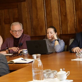 powiększ zdjęcie: Prezydent Legnicy zwołał Zespół Zarządzania Kryzysowego