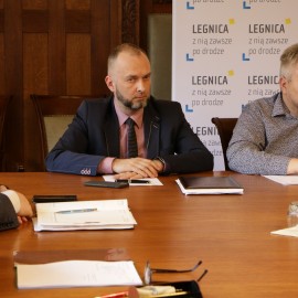 powiększ zdjęcie: Prezydent Legnicy zwołał Zespół Zarządzania Kryzysowego